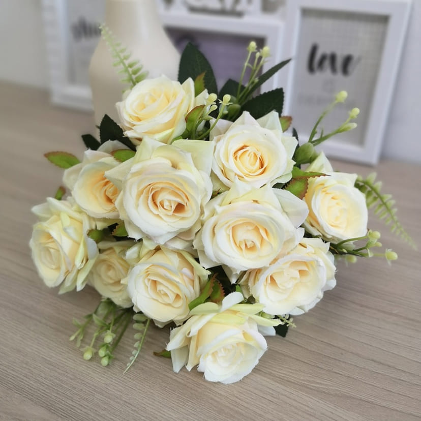 Искусственные цветы в Пензе | Цветы искусственные «Розы острые», молочно-персиковые, букет