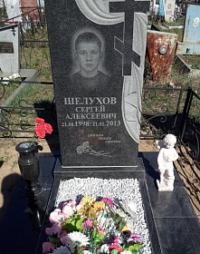 Что выбрать: памятник из гранита или мрамора?
